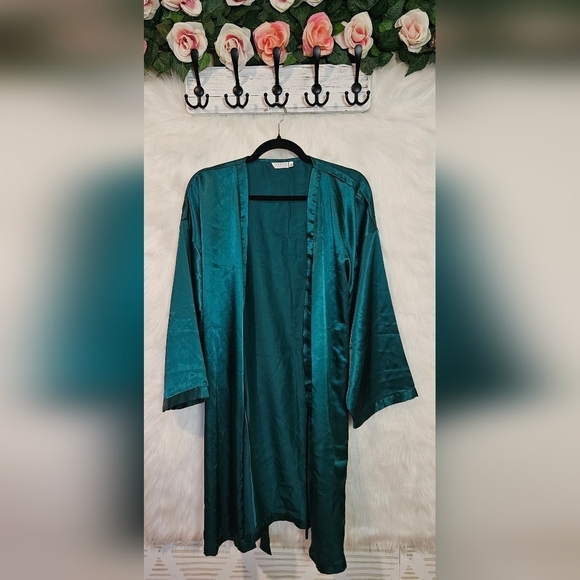 La Senza Classic Teal Satin Mini Robe w/Tie Belt - Picture 5 of 8